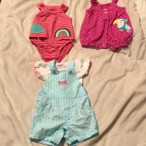 SUPER CUTE LIKE NEW - NEWBORN ROMPER BUNDLE